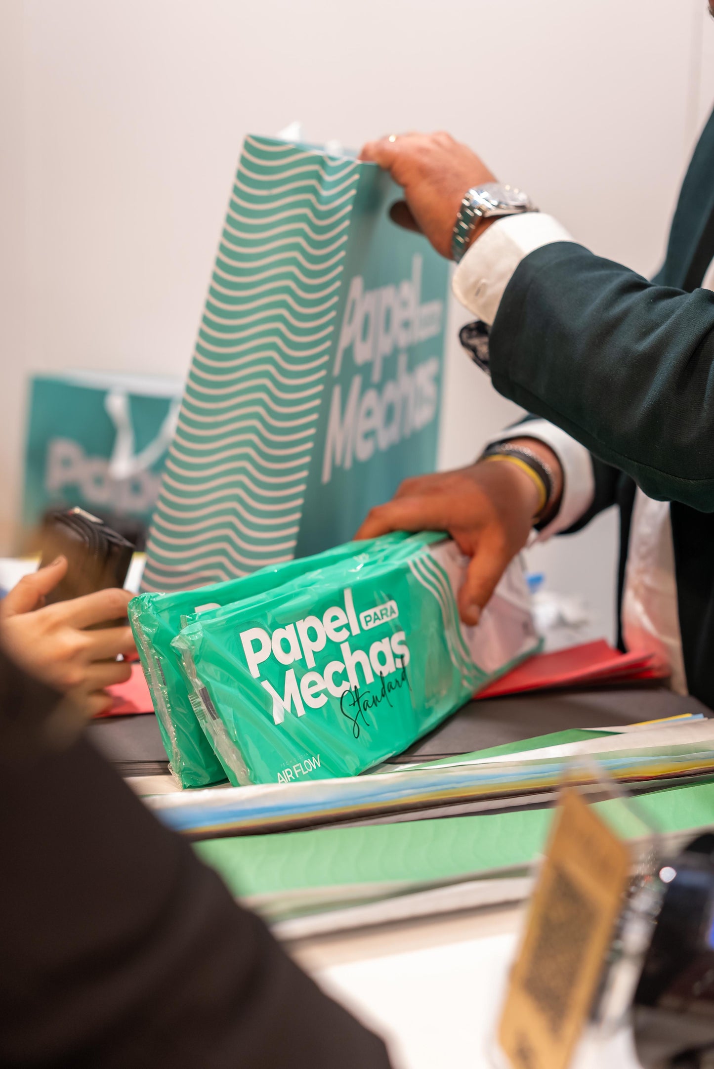 PAPEL PARA MECHAS 180 FOLHAS